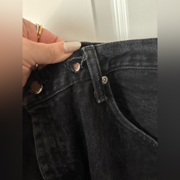 Wrangler | Relaxed Fit Black Jeans | Size 38x30 - Picture 7 of 7
